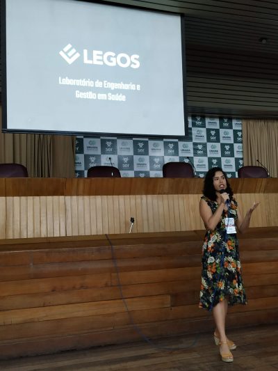 Pesquisadora Ana Carolina Vasconcelos apresenta o LEGOS